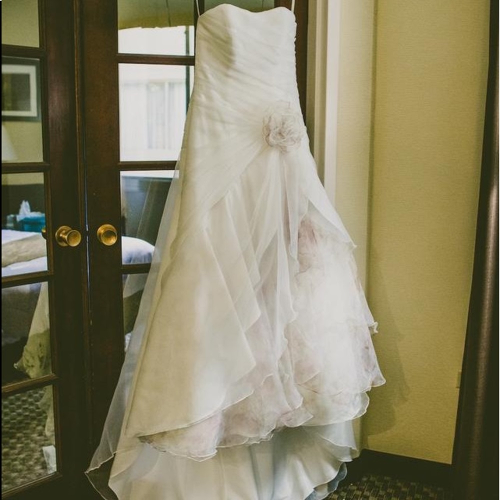 David’s Bridal wedding dress size 8 T3268